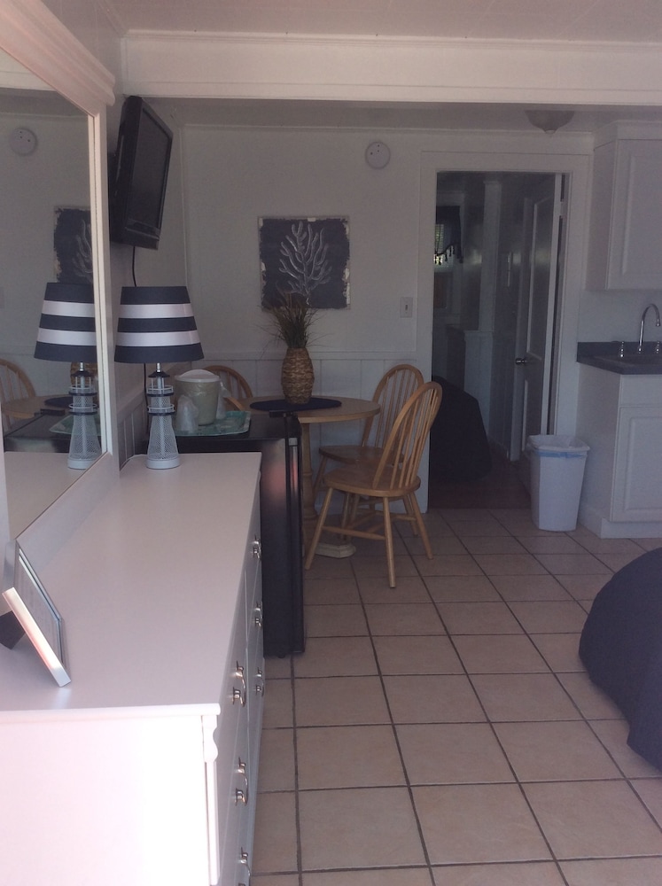 Suite, 1 Bedroom, Pool View
