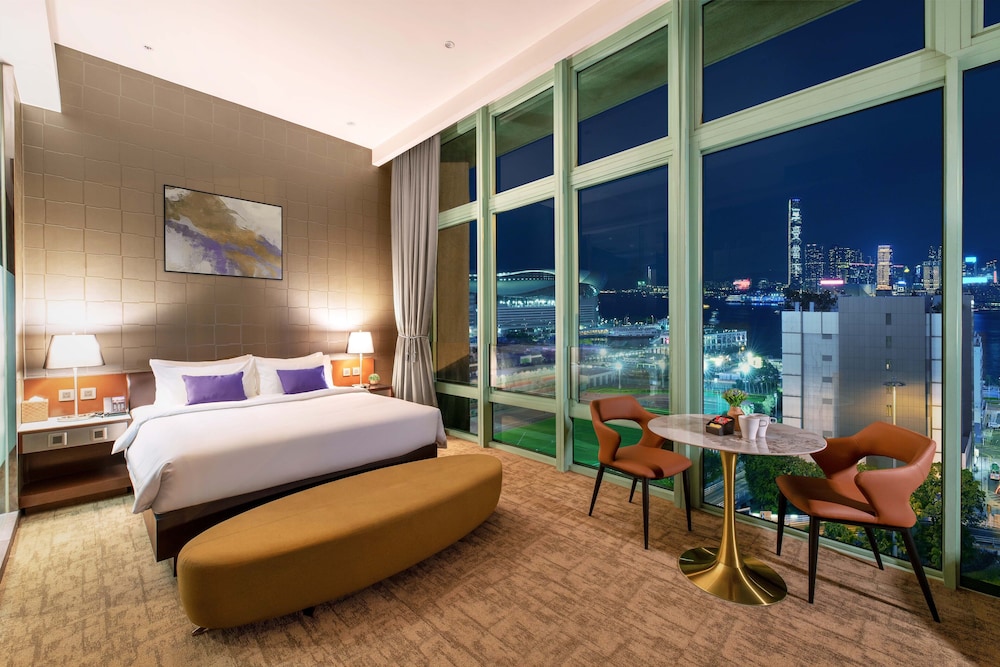 Executive Deluxe Harbour Room