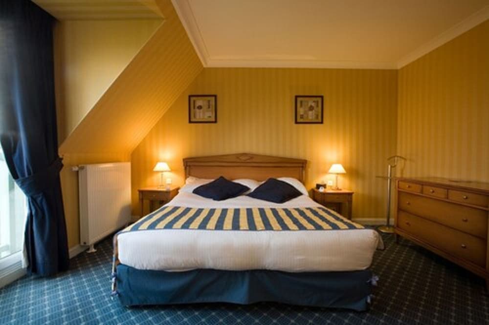 Executive Room - Photo 3