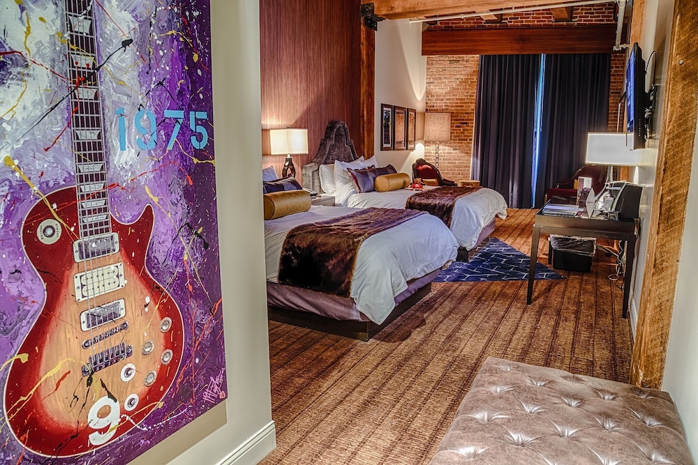 Deluxe Room, 2 Queen Beds, Accessible photo 1