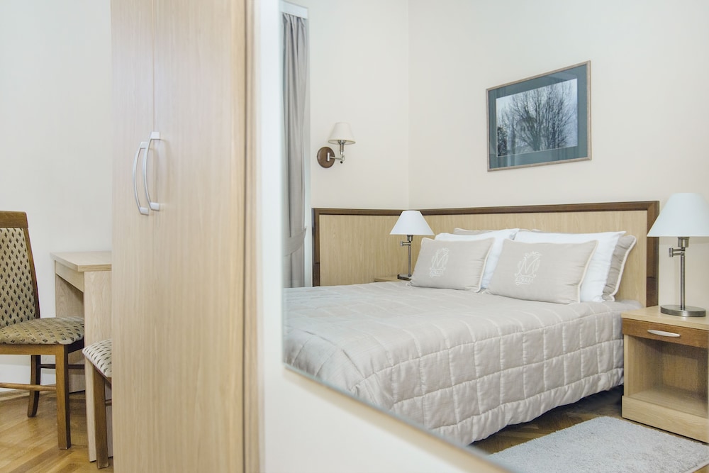 Deluxe Suite photo 3