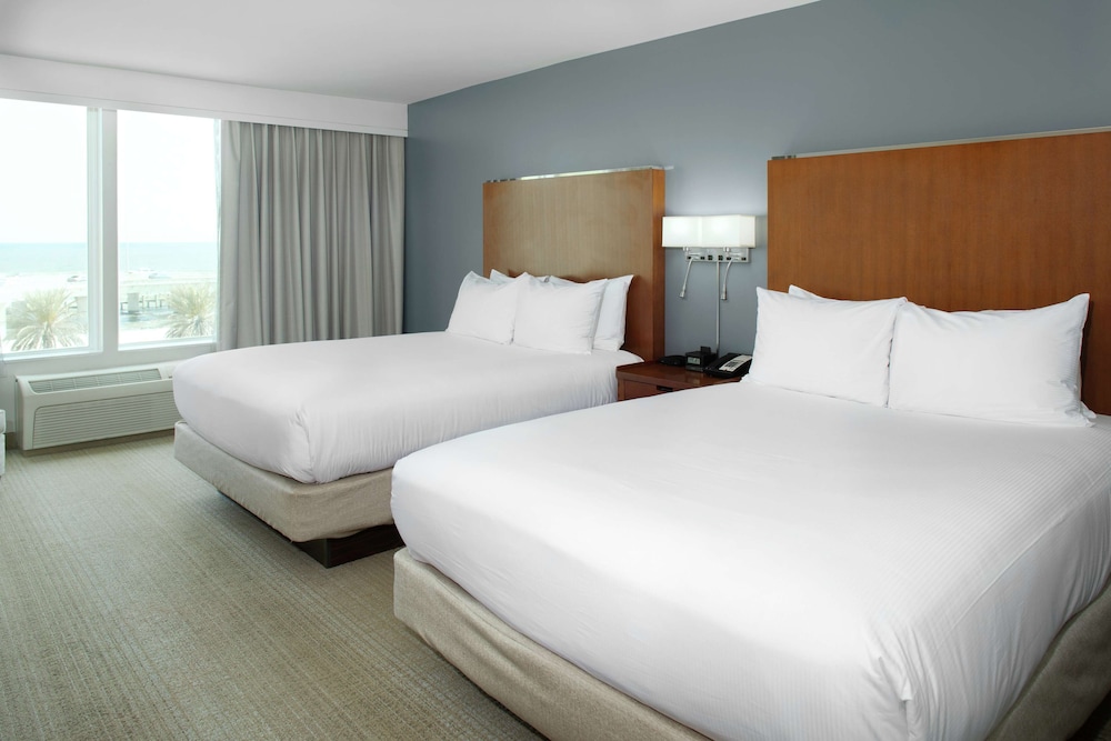 Room, 2 Queen Beds, Accessible (Hearing) - Photo 1