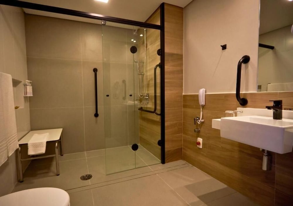 Luxury Room, 1 Queen Bed, Mobility Accessible - Photo 8