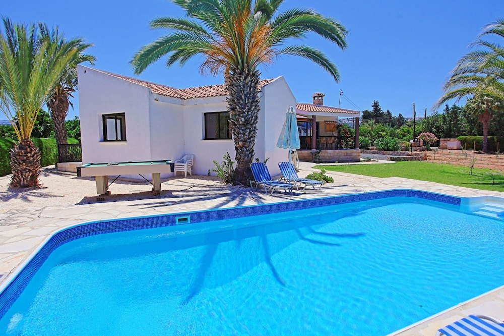 Villa photo 3
