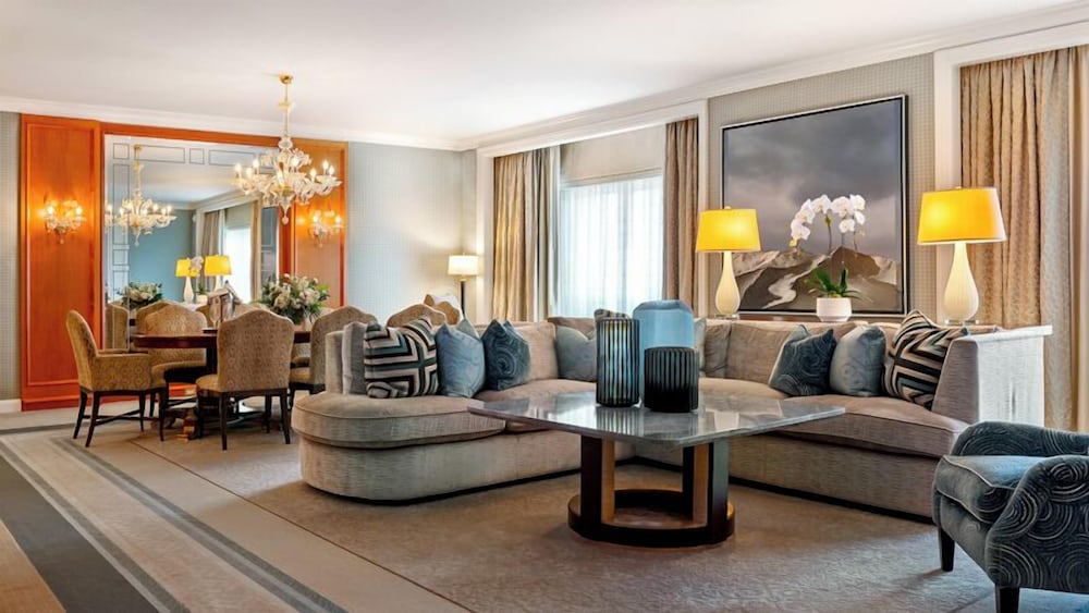 Presidential Suite photo 1
