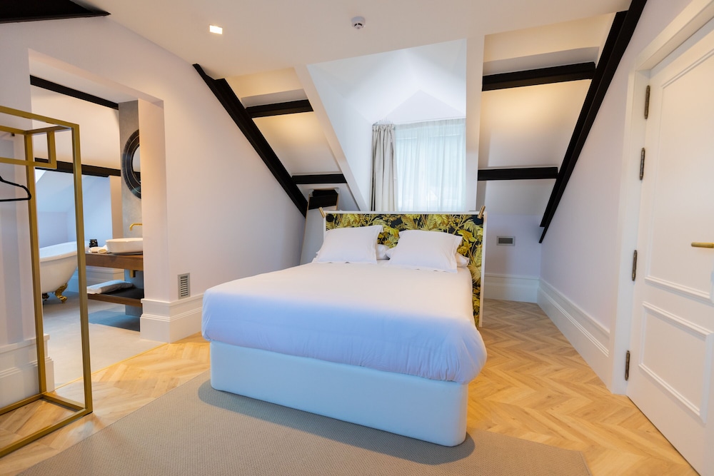 Room 301: Superior Double Room, 1 King Bed photo 2