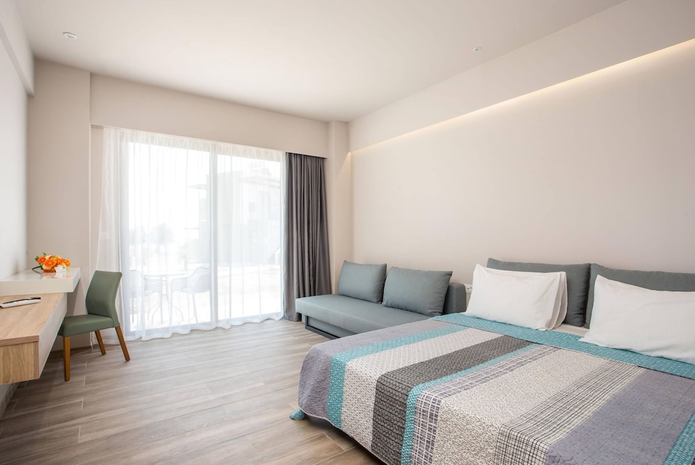 Family Quadruple Room, Garden View