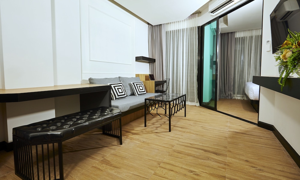 One Bed Suite photo 1