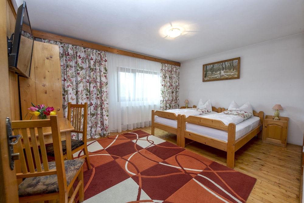 Double Or Twin Room In Suites photo 3