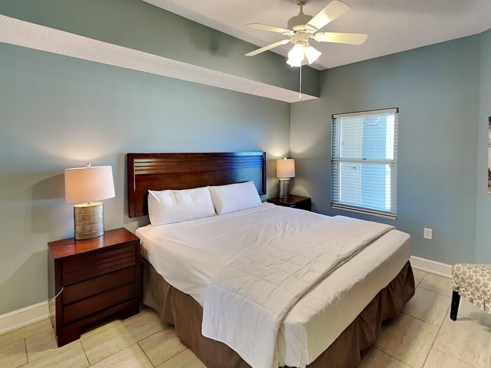 Condo, 2 Bedrooms, Balcony, Ocean View (T2 707 - No Pets)