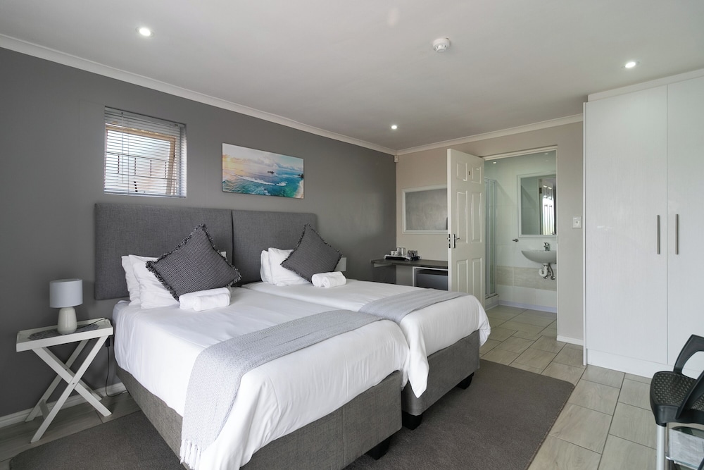 Standard Twin Room photo 1