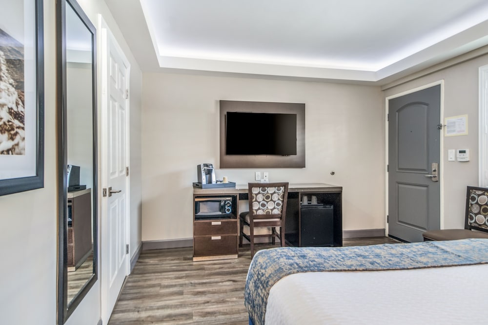 Room, 1 Queen Bed - Photo 2