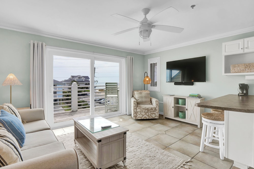 Exclusive Suite, 1 King Bed with Sofa bed, Kitchen, Ocean View
