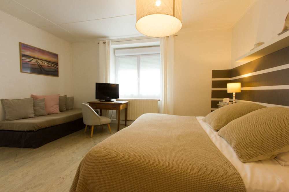 Superior Triple Room photo 3