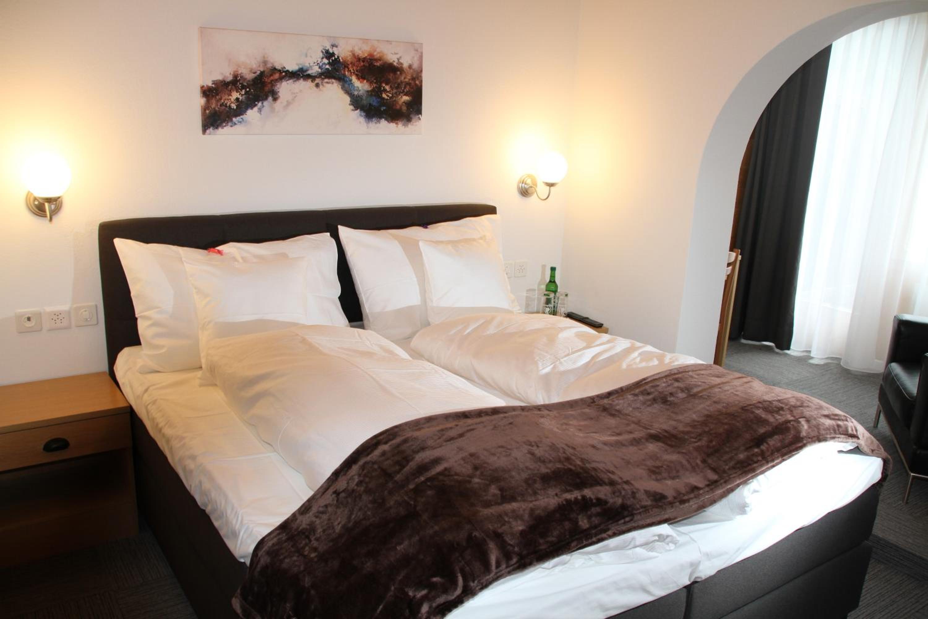 Double Room with Balcony - Photo 1