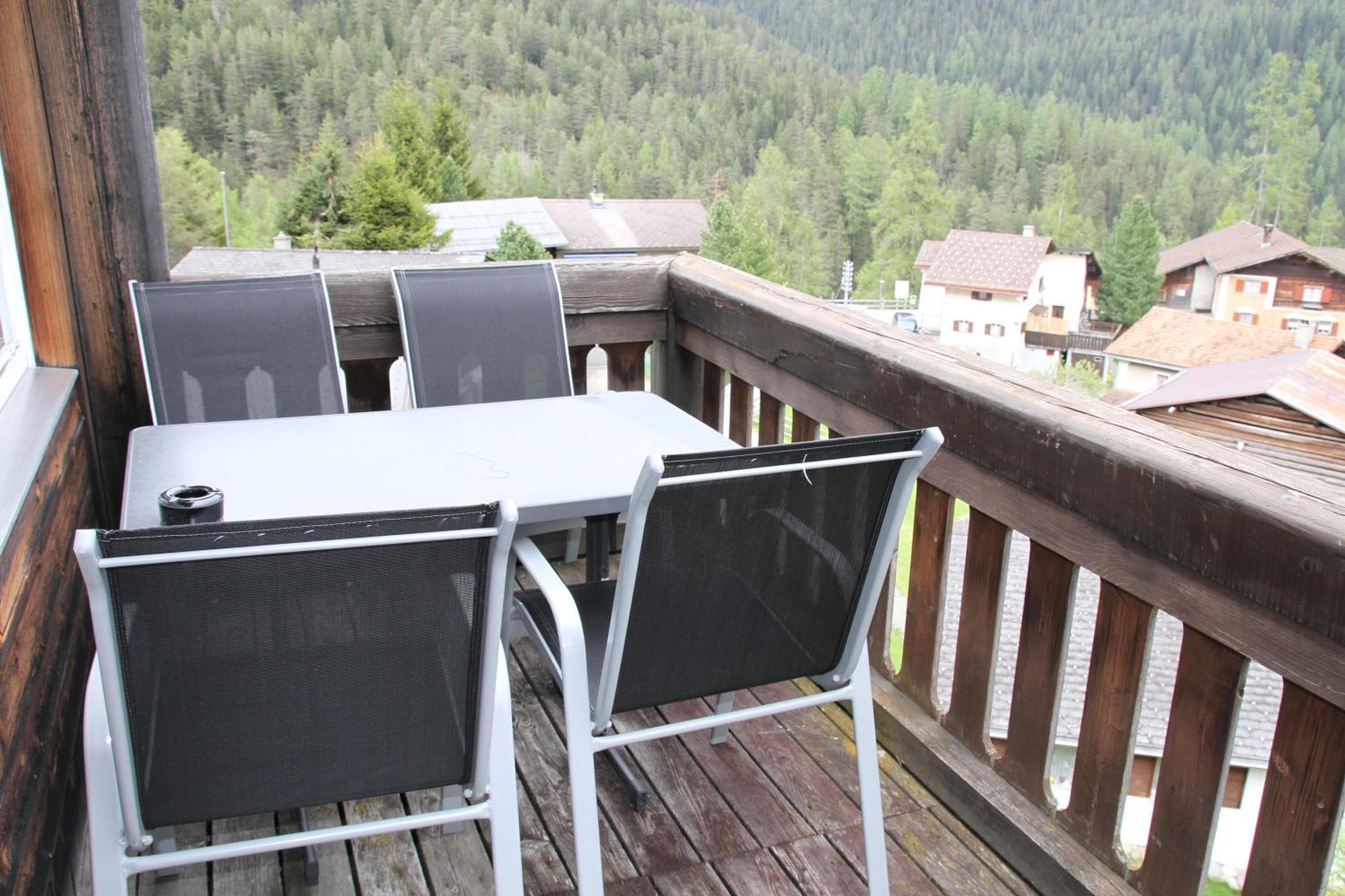 Double Room with Balcony - Photo 3