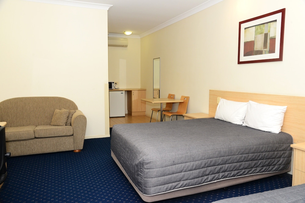 Executive Studio Suite (Studio Twin) photo 1