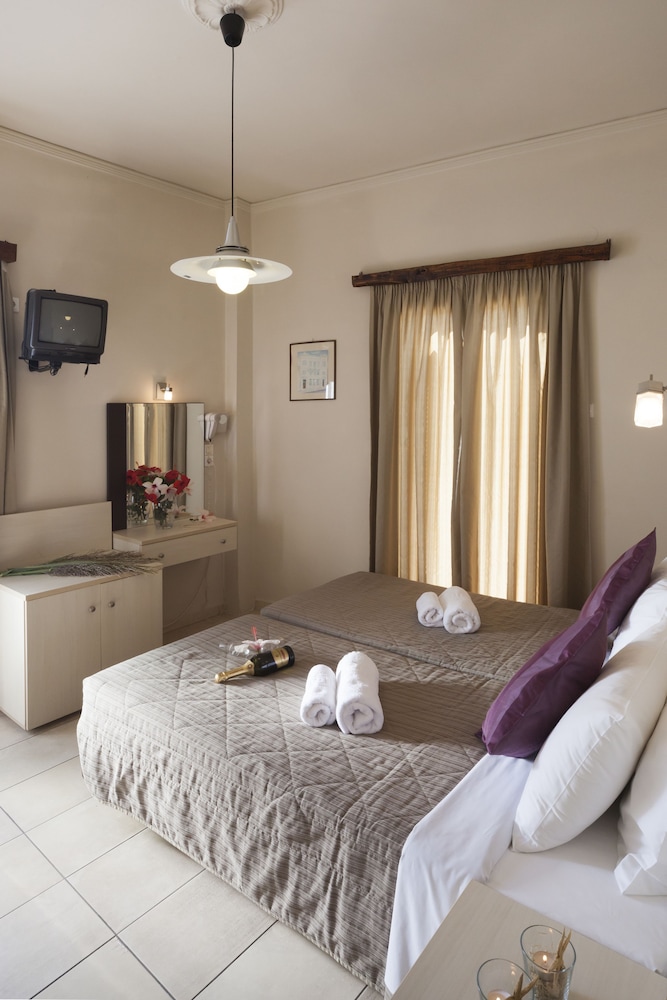 Standard Room - Photo 1