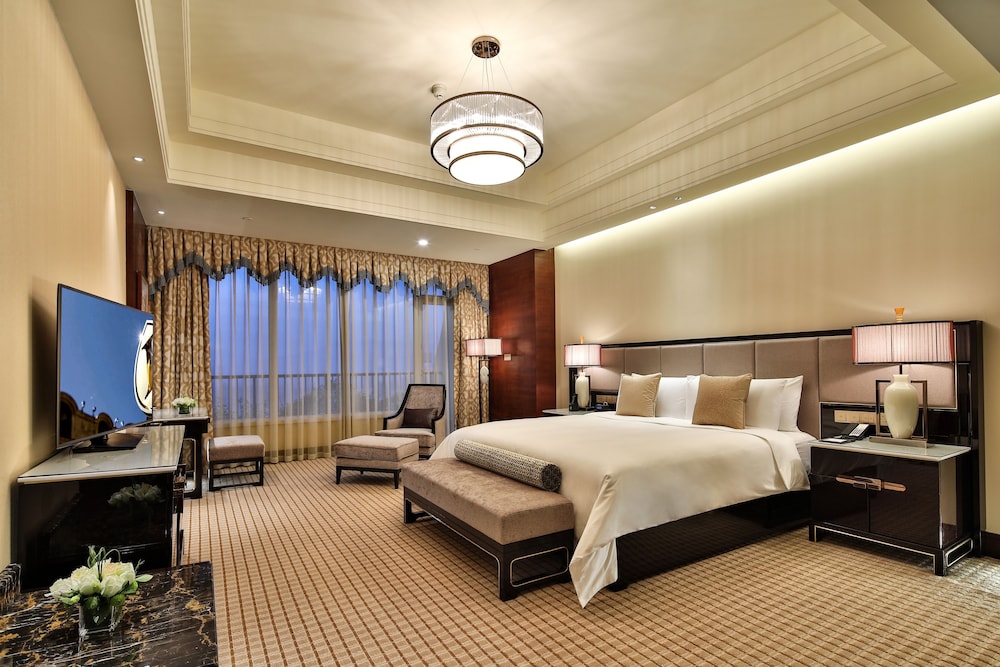 1 King Bed Classic Mountain View photo 1