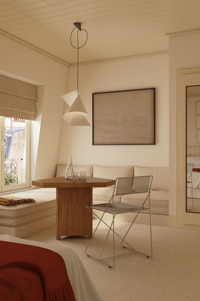 Deluxe Room - Top Floor photo 3