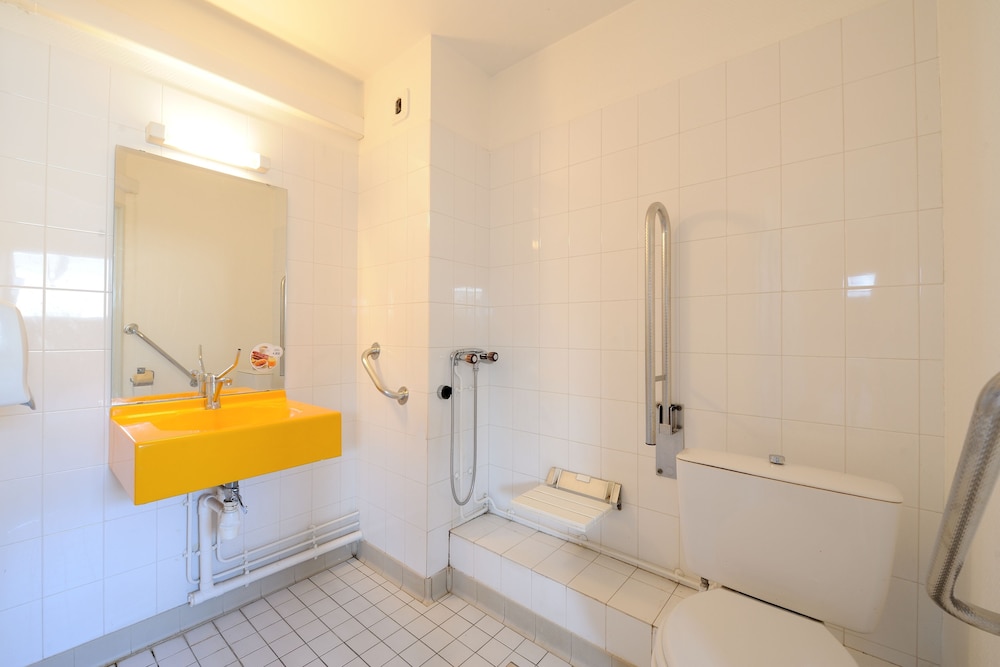 Quadruple Room - Photo 2