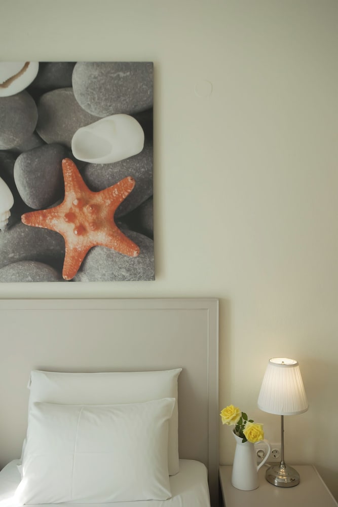 Standard Double or Twin Room, Balcony - Photo 7