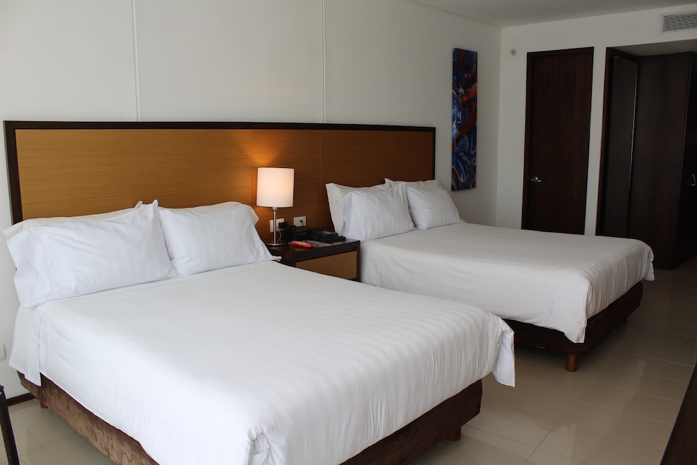 Standard Room, 2 Twin Beds - Photo 2