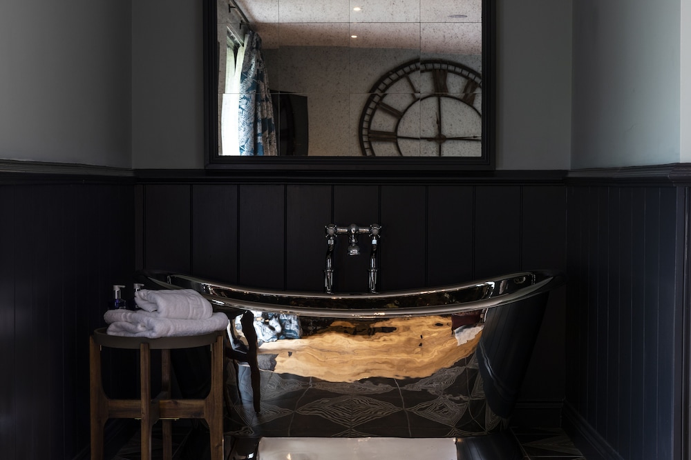 Luxury Suite, Accessible, Ensuite (Great Ouse) photo 2