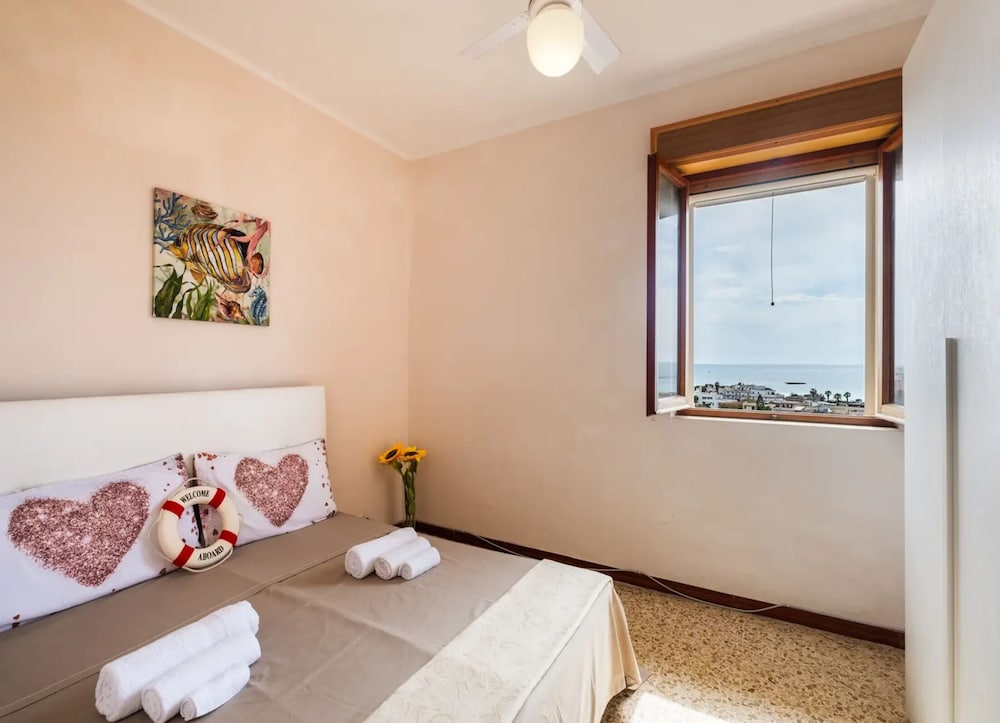 House, 2 Bedrooms, Smoking, Ocean View
