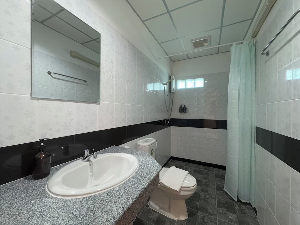 Superior Twin Room - Photo 9