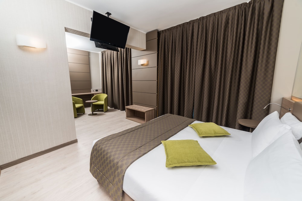 Superior Double or Twin Room - Photo 4