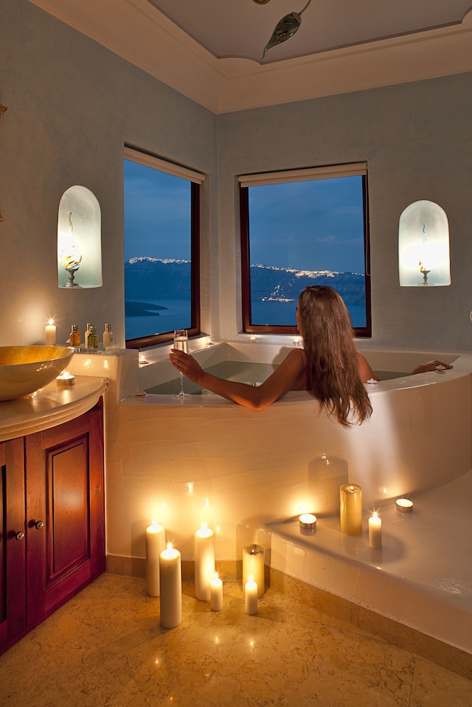 Senior Suite, Hot Tub - Photo 6