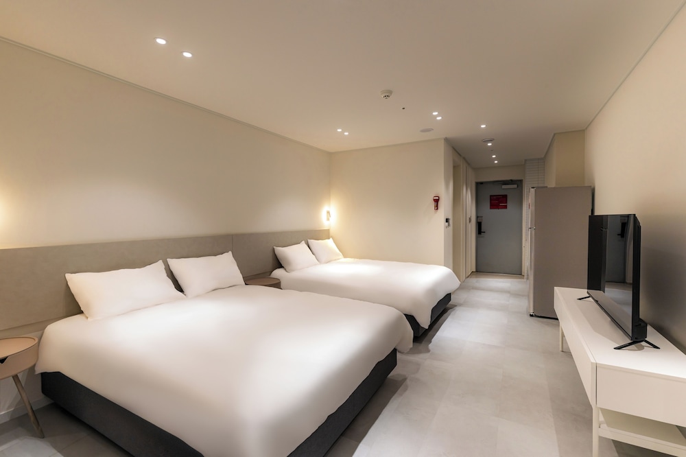 Family Twin Room