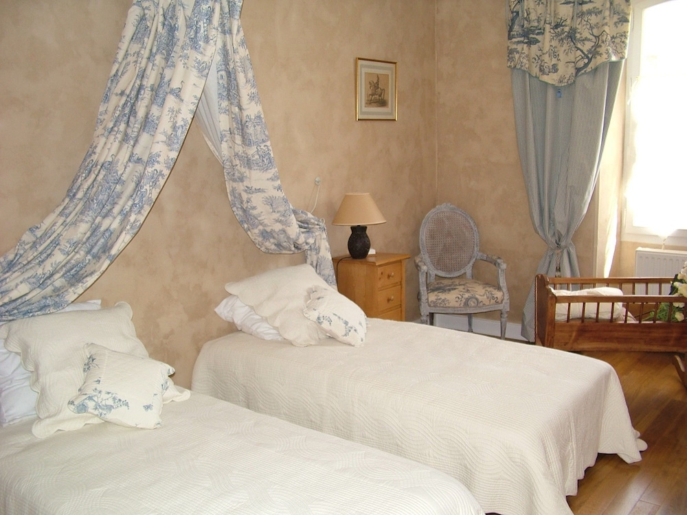 Double Room, Non Smoking (L'Eau Vive) photo 2