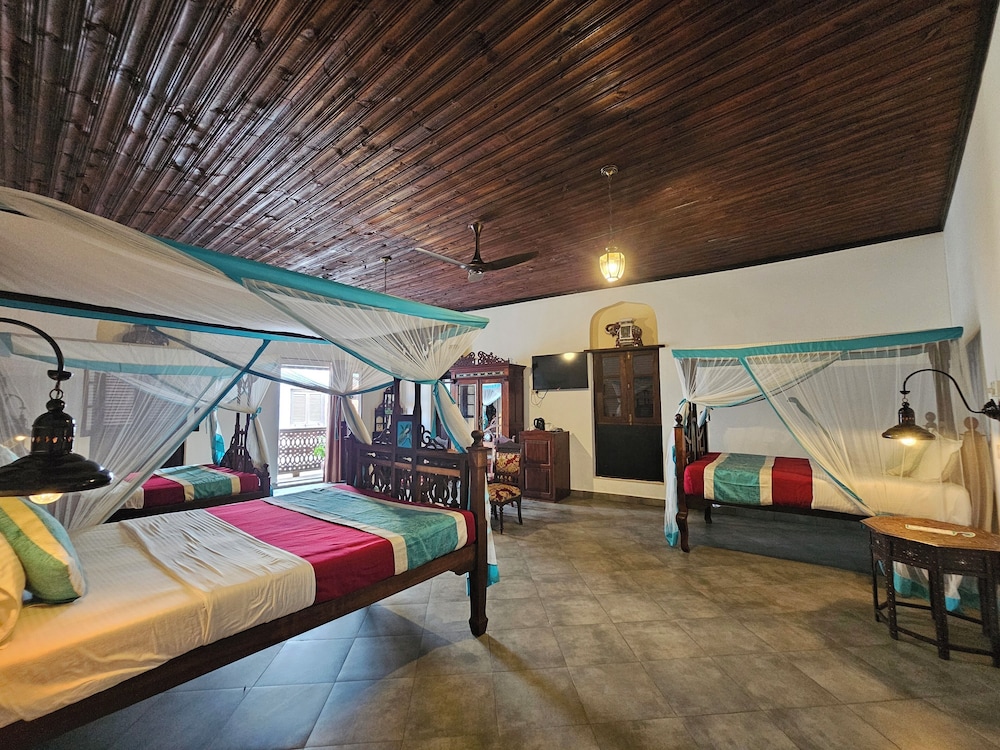 Deluxe Triple Room