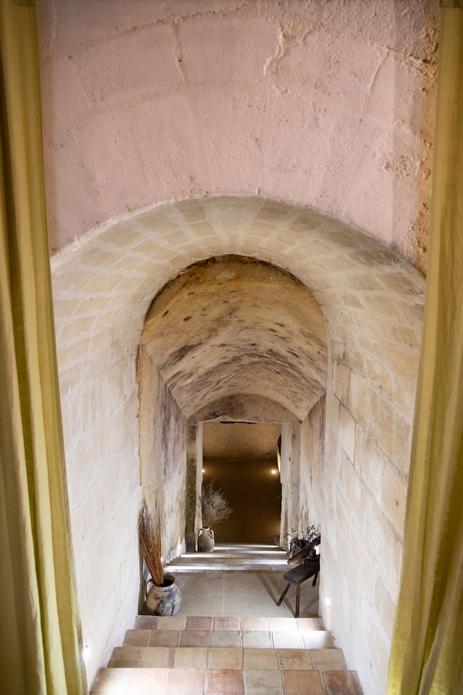 Superior Studio Suite - Photo 12