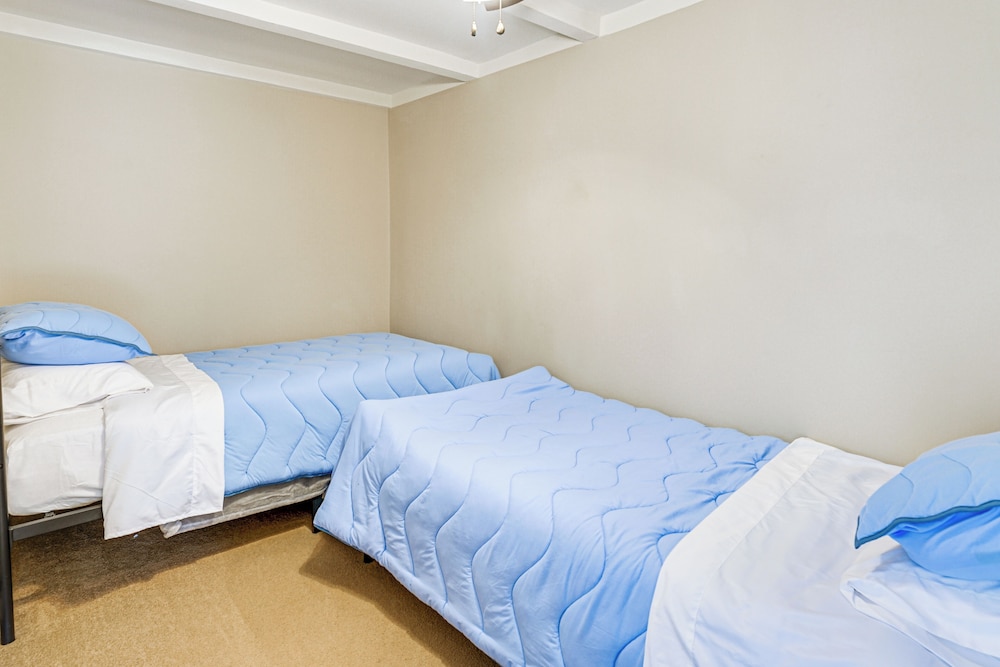 Apartment (2 Bedrooms) photo 2