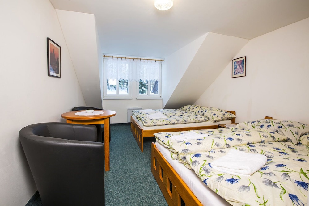 Quadruple Room, Ensuite photo 1