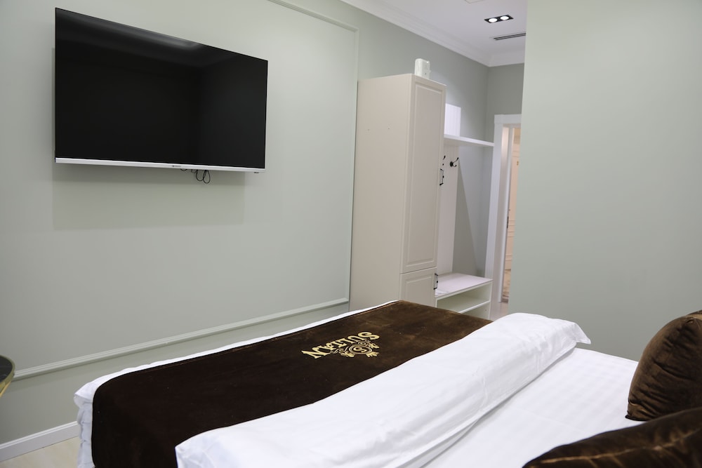 Classic Double or Twin Room photo 2