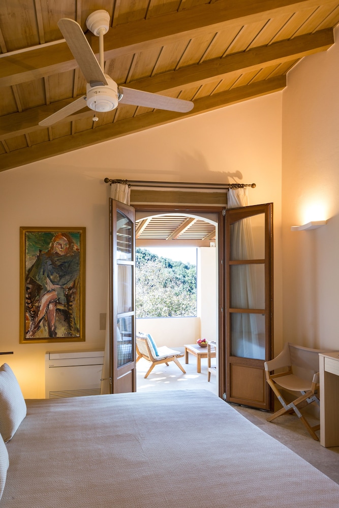 Executive Suite (Selini)