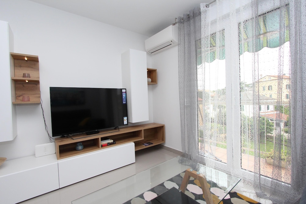 Apartment, 2 Bedrooms - Photo 6