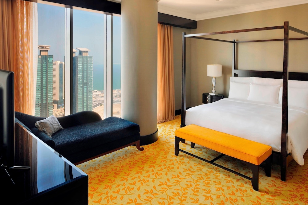 Presidential Suite, 2 Bedrooms, Smoking, Partial Sea View photo 2