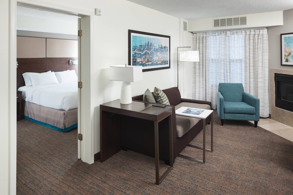 Suite, 2 Bedrooms - Photo 6