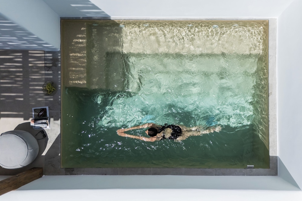Signature Suite, Private Pool