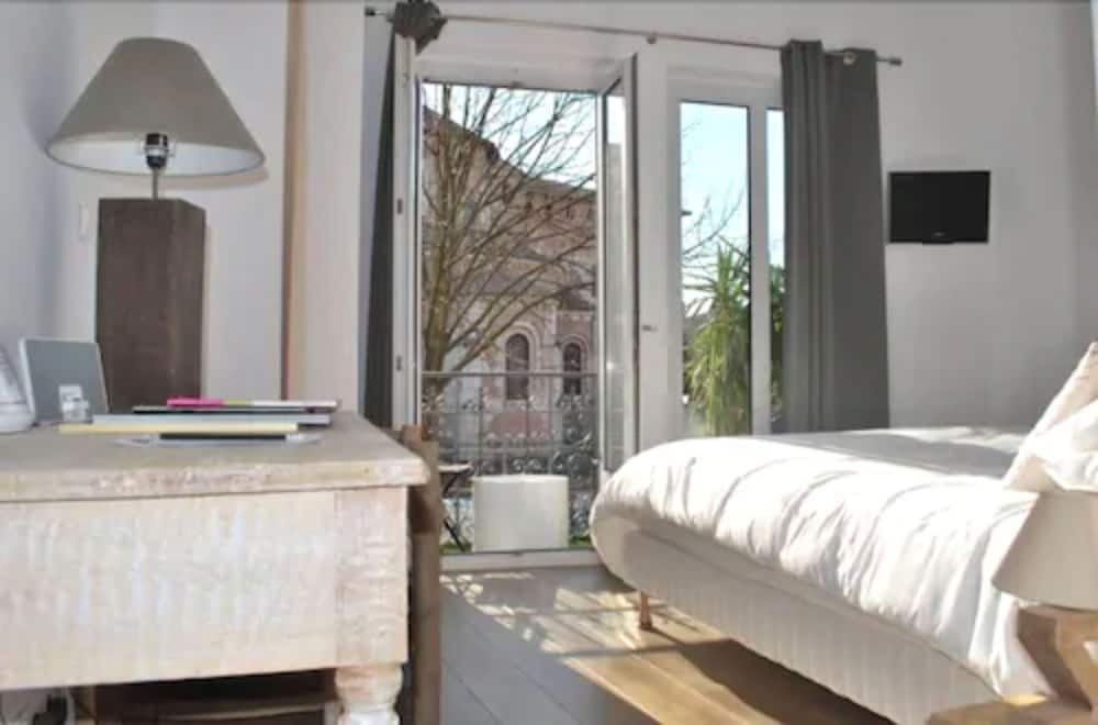 Premium Double or Twin Room (upon availability) - Photo 4