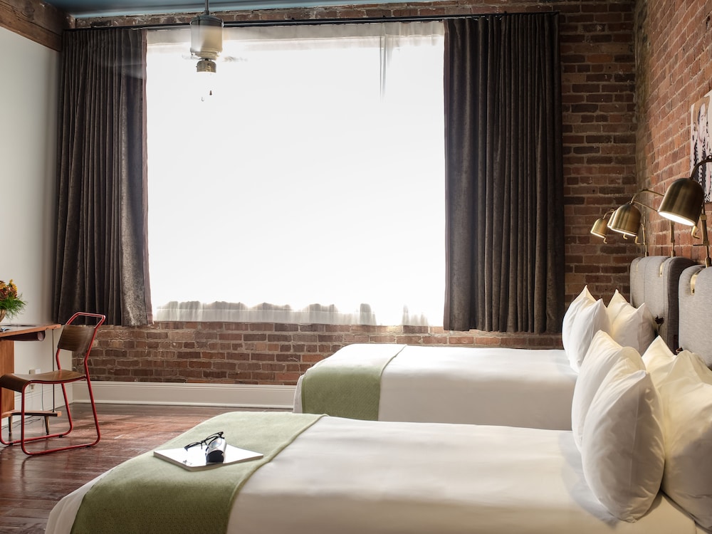 Premium Room, 2 Double Beds - Photo 4