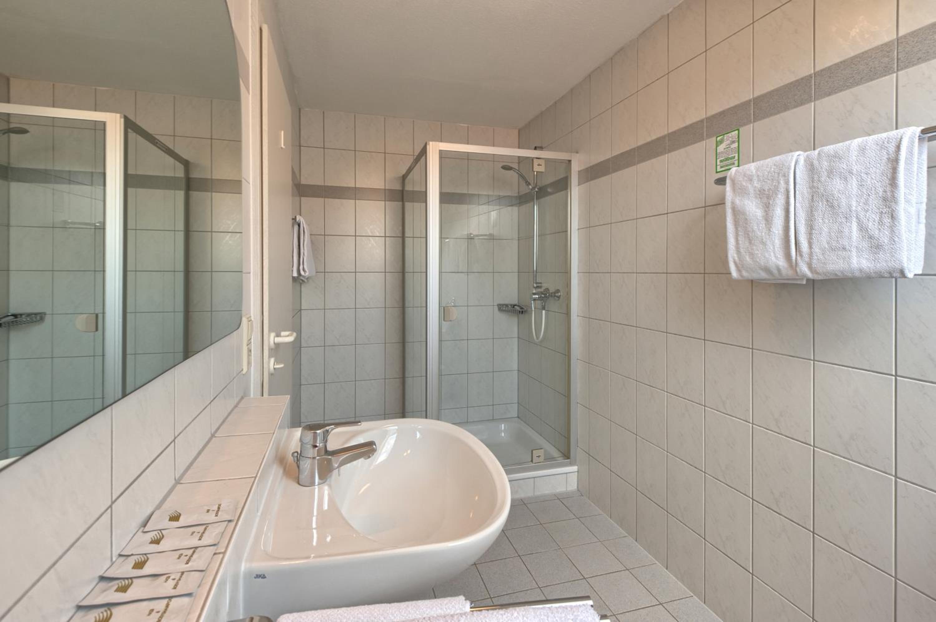 Budget Double Room photo 2