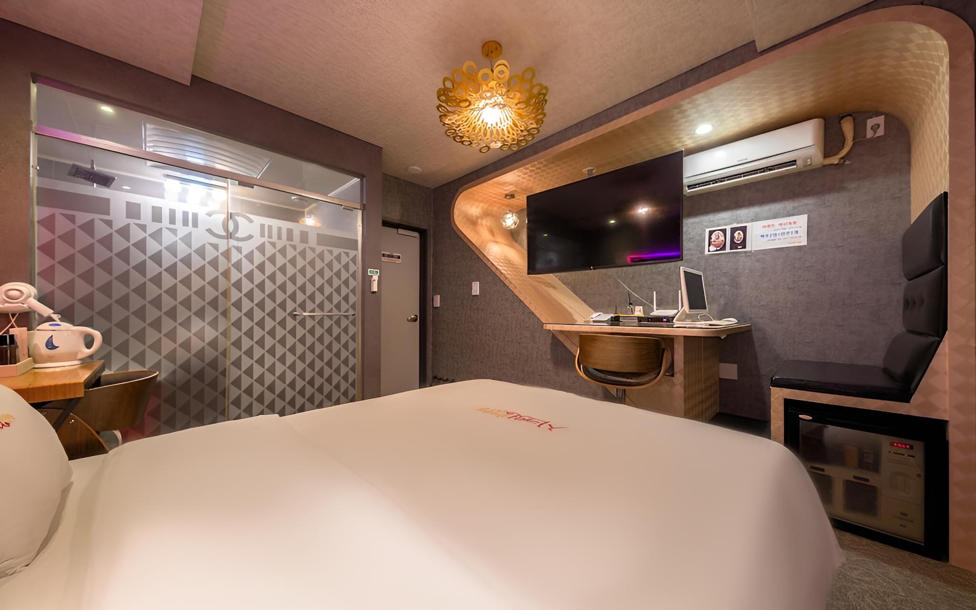 Room (Massage G (60 inch TV)) photo 3