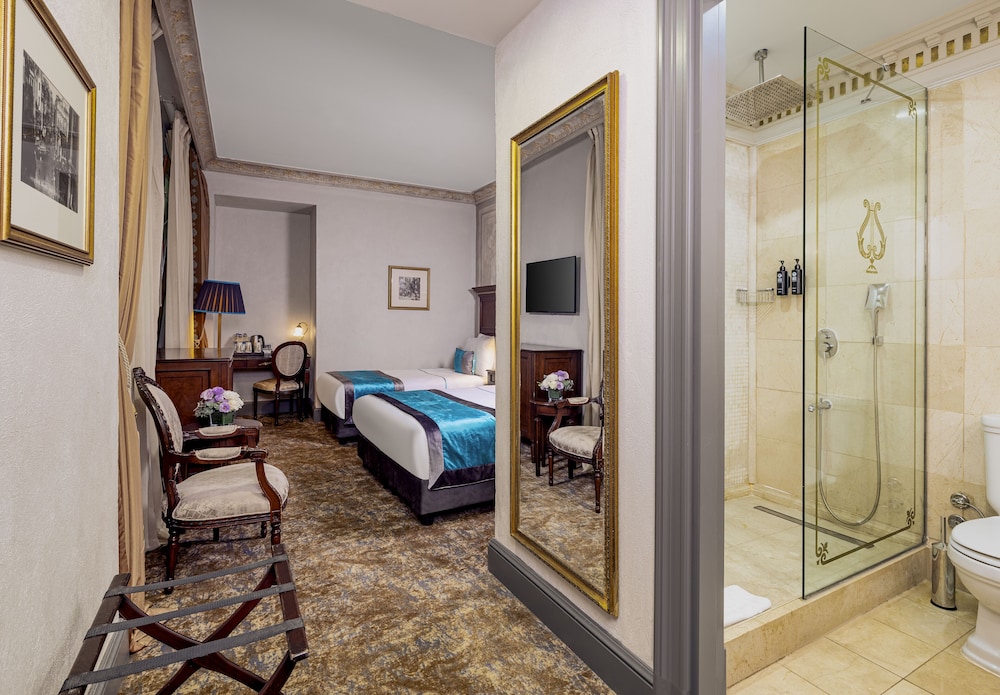 Economy Room