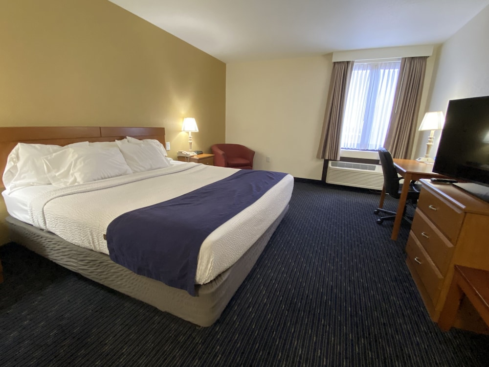 Standard Room, 1 King Bed - Photo 1